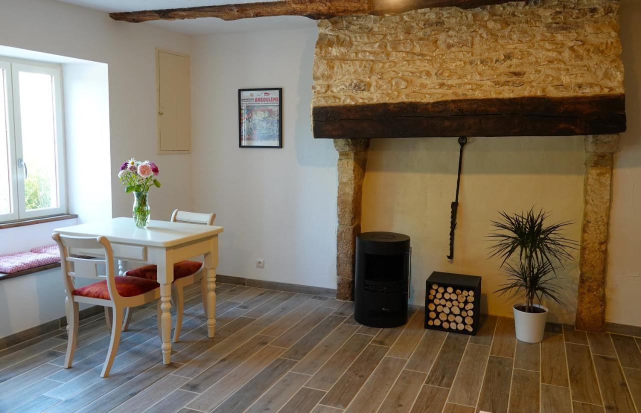 Gite Rural La Maison Mauve Ventouse Extérieur photo