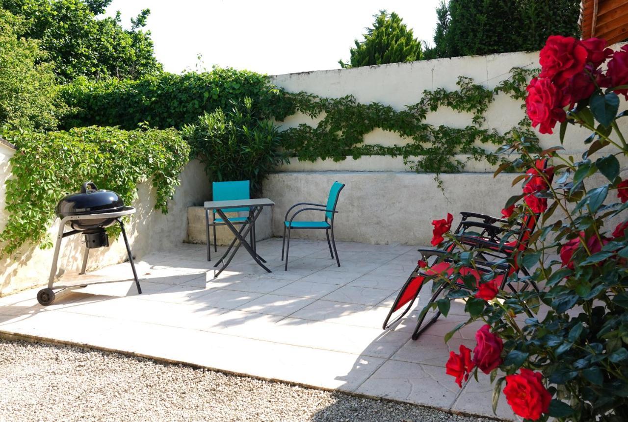 Gite Rural La Maison Mauve Ventouse Extérieur photo